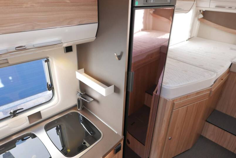 Hymer ML-I 570 60 Edition 7G AUTOMAAT, Crystal Zilver, 2 aparte bedden 33