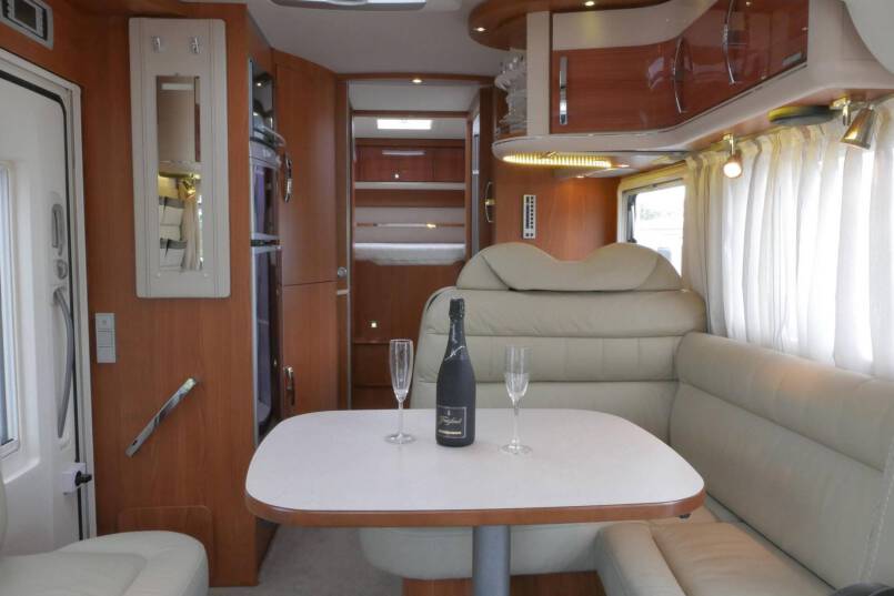 Hymer B 694 SL Star Edition Champagne 3.0 AUTOMAAT, 42000 km, NIEUWSTAAT! 32