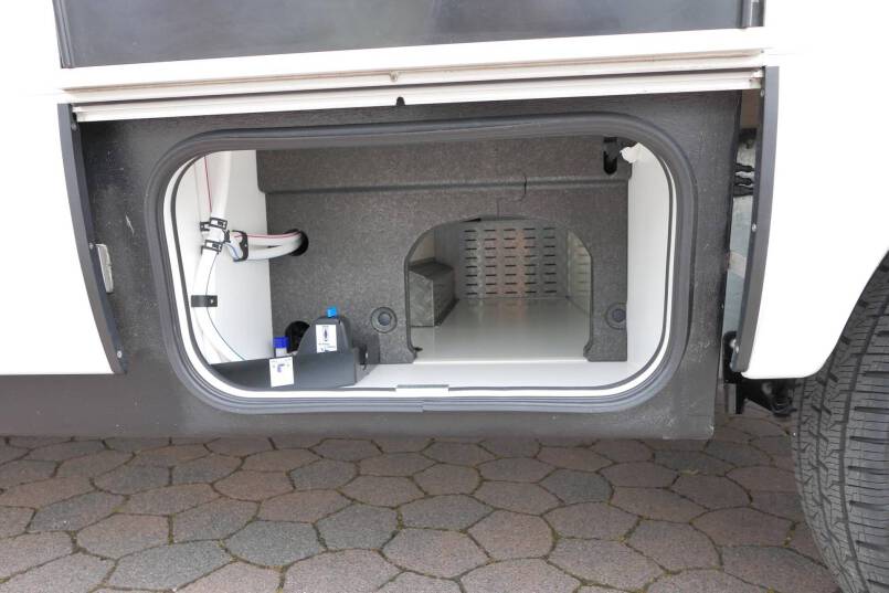 Hymer BMC-T 580 9G AUTOMAAT 177 pk, Mercedes, Lithium, Solar 14