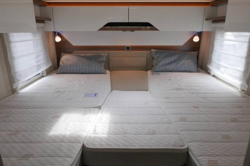 Hymer BMC-T 580 9G AUTOMAAT 177 pk, Mercedes, Lithium, Solar 35
