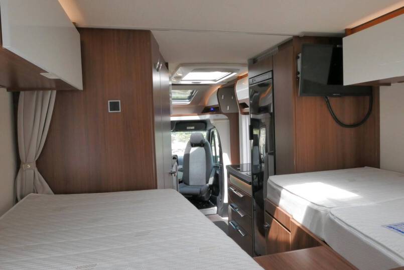 Hymer BMC-T 580 9G AUTOMAAT 177 pk, Mercedes, Lithium, Solar 37