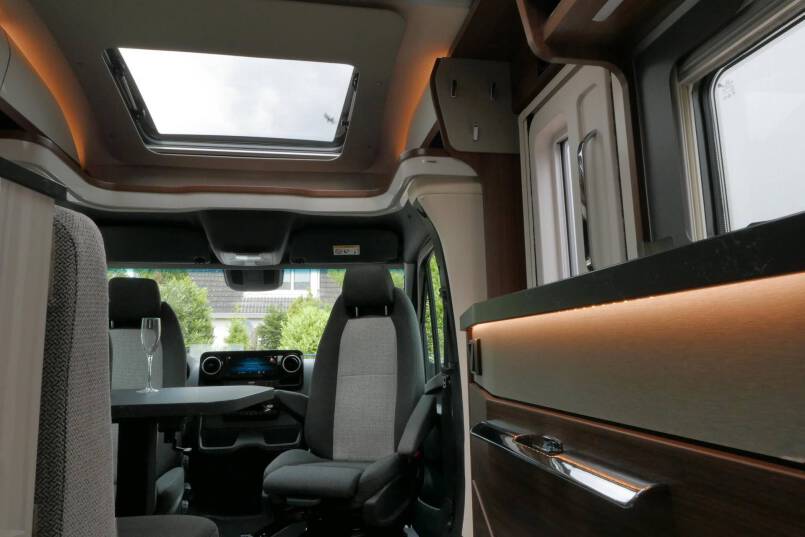 Hymer BMC-T 580 9G AUTOMAAT 177 pk, Mercedes, Lithium, Solar 44