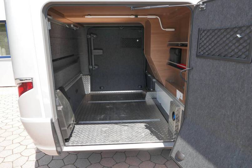 Hymer B 704 SL SupremeLine Crystal-zilver 9G AUTOMAAT, AL-DE verwarming, levelsysteem 13