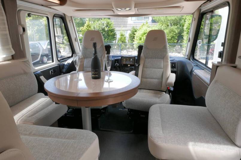 Hymer B 704 SL SupremeLine Crystal-zilver 9G AUTOMAAT, AL-DE verwarming, levelsysteem 28