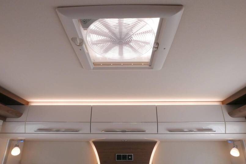 Hymer B 704 SL SupremeLine Crystal-zilver 9G AUTOMAAT, AL-DE verwarming, levelsysteem 47