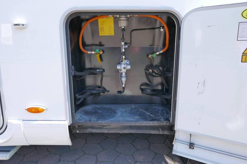 Hymer B 578 AUTOMAAT 3.0 177 PK, MAXI CHASSIS, enkele bedden 10