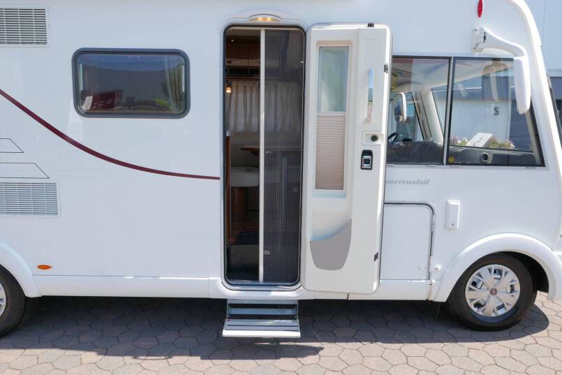 Hymer B 578 AUTOMAAT 3.0 177 PK, MAXI CHASSIS, enkele bedden 60