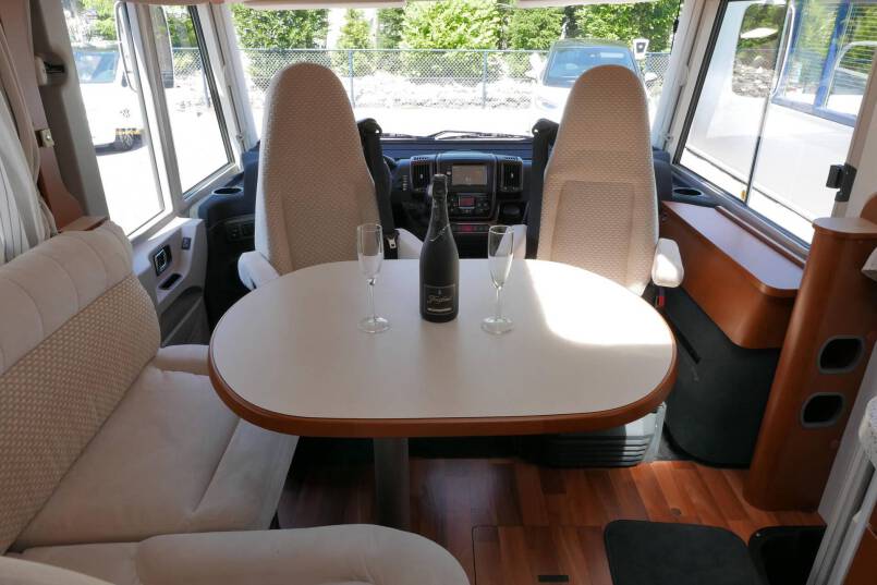 Hymer B 578 AUTOMAAT 3.0 177 PK, MAXI CHASSIS, enkele bedden 21