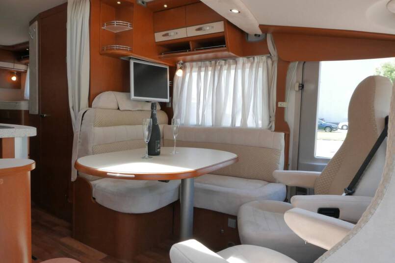 Hymer B 578 AUTOMAAT 3.0 177 PK, MAXI CHASSIS, enkele bedden 23