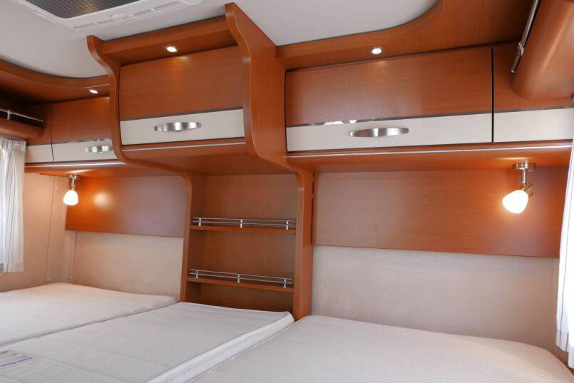 Hymer B 578 AUTOMAAT 3.0 177 PK, MAXI CHASSIS, enkele bedden 33