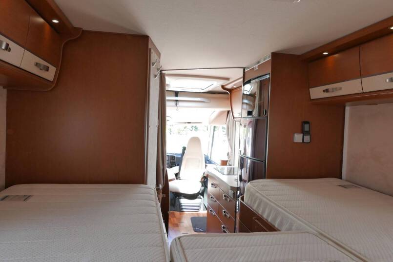 Hymer B 578 AUTOMAAT 3.0 177 PK, MAXI CHASSIS, enkele bedden 36