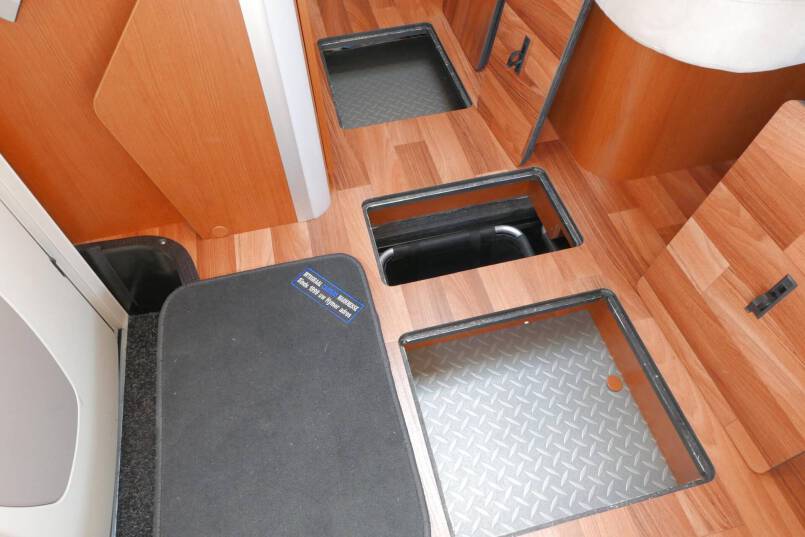 Hymer B 578 AUTOMAAT 3.0 177 PK, MAXI CHASSIS, enkele bedden 40