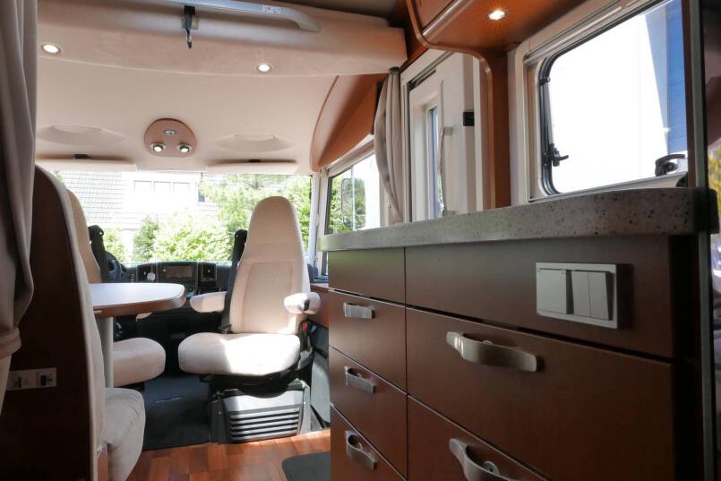 Hymer B 578 AUTOMAAT 3.0 177 PK, MAXI CHASSIS, enkele bedden 41