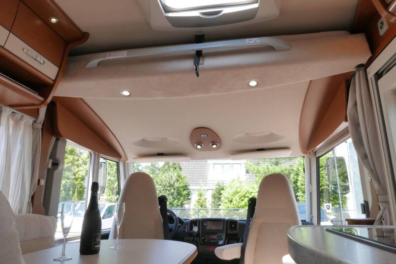Hymer B 578 AUTOMAAT 3.0 177 PK, MAXI CHASSIS, enkele bedden 42