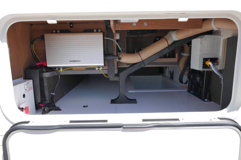 Carthago C-Tourer I 149 LE 9G AUTOMAAT, Mercedes, enkele bedden 13
