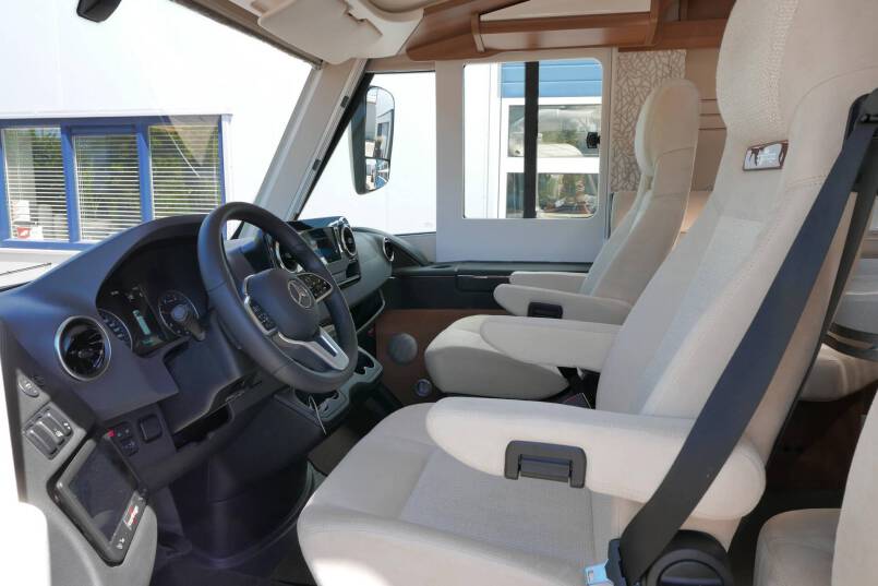 Carthago C-Tourer I 149 LE 9G AUTOMAAT, Mercedes, enkele bedden 18