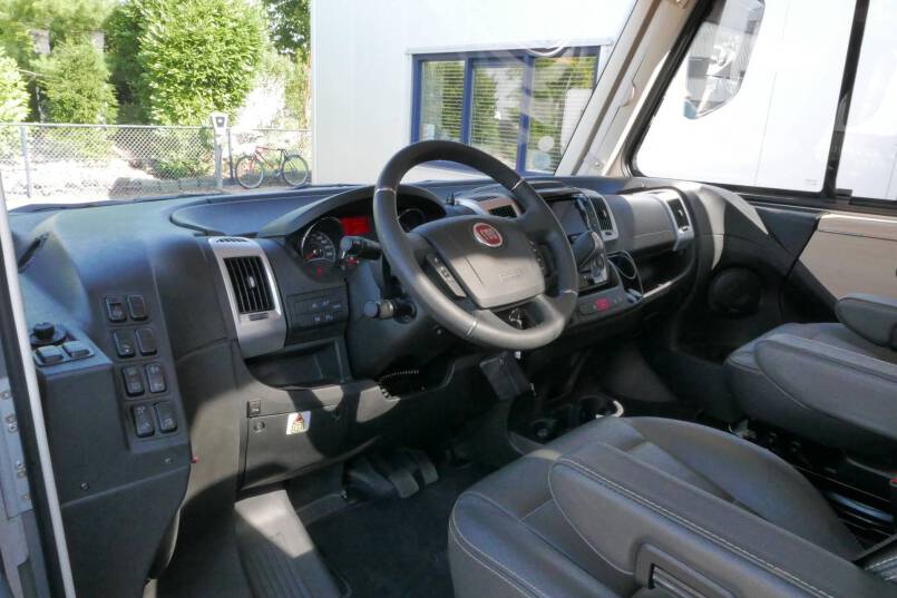 Hymer B-SL 674 SupremeLine Crystal-zilver 180 PK AUTOMAAT, LEVELSYSTEEM, AL-DE 21
