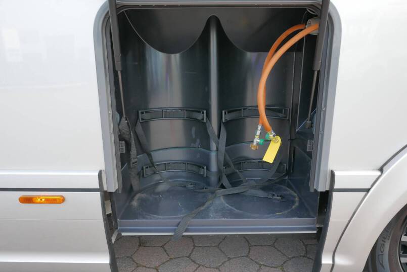 Niesmann + Bischoff Arto 79 LE Champagne 3.0 AUTOMAAT, LUCHTVERING, OMVORMER 20