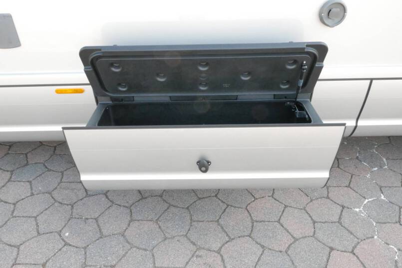 Niesmann + Bischoff Arto 79 LE Champagne 3.0 AUTOMAAT, LUCHTVERING, OMVORMER 22