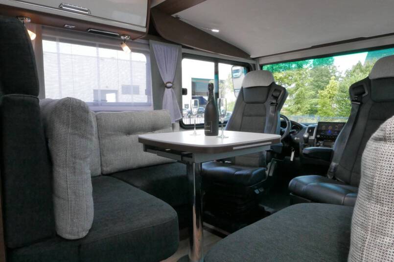 Niesmann + Bischoff Arto 79 LE Champagne 3.0 AUTOMAAT, LUCHTVERING, OMVORMER 30