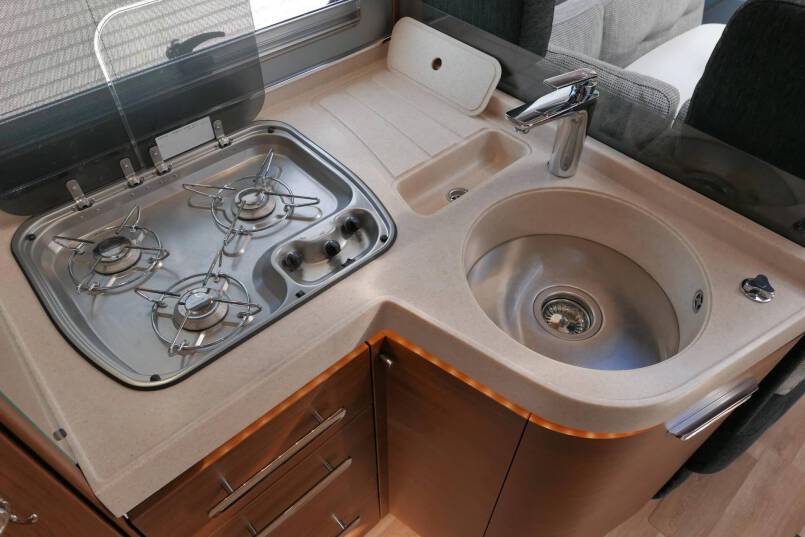 Niesmann + Bischoff Arto 79 LE Champagne 3.0 AUTOMAAT, LUCHTVERING, OMVORMER 42