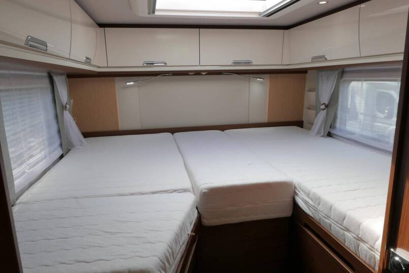 Niesmann + Bischoff Arto 79 LE Champagne 3.0 AUTOMAAT, LUCHTVERING, OMVORMER 46