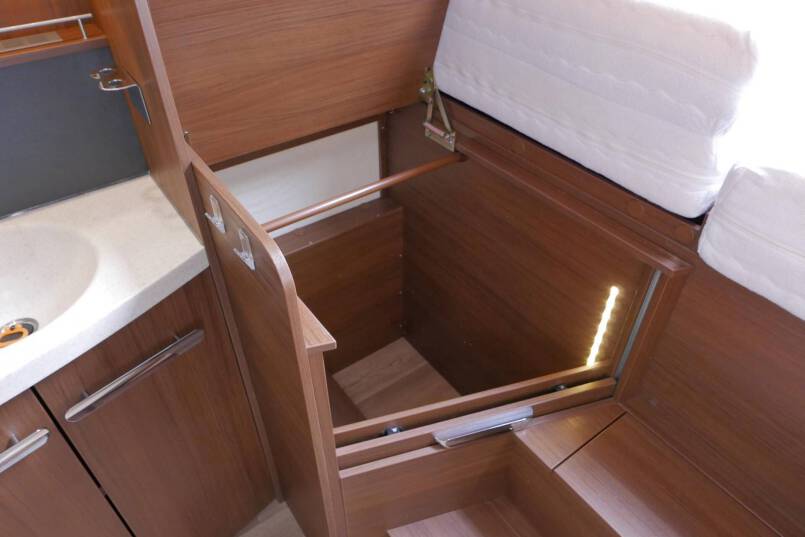 Niesmann + Bischoff Arto 79 LE Champagne 3.0 AUTOMAAT, LUCHTVERING, OMVORMER 55