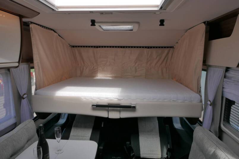 Niesmann + Bischoff Arto 79 LE Champagne 3.0 AUTOMAAT, LUCHTVERING, OMVORMER 61