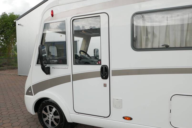 Hymer Exsis I 588 Bovenkastjes AL-KO 150 pk, LEVELSYSTEEM, 14