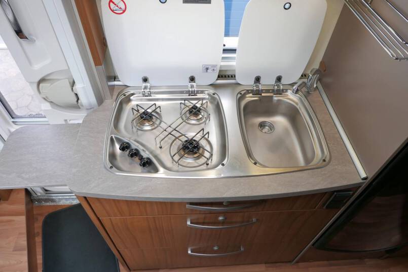 Hymer Exsis I 588 Bovenkastjes AL-KO 150 pk, LEVELSYSTEEM, 27