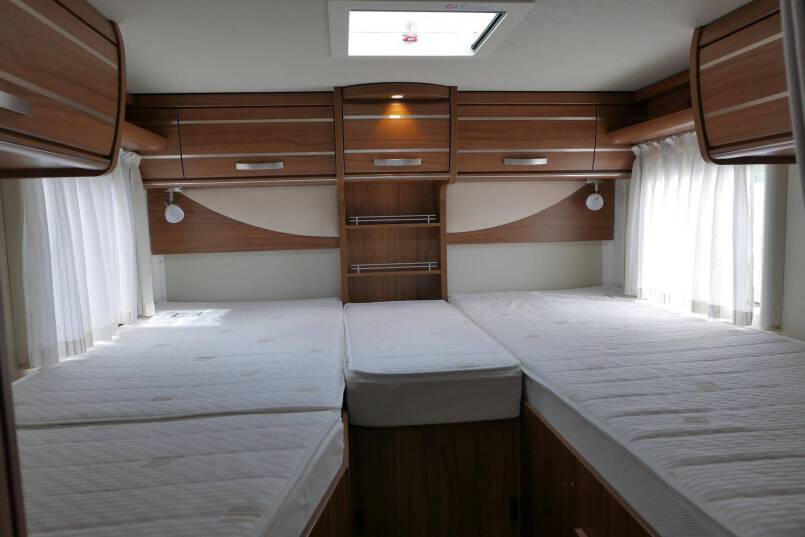 Hymer Exsis I 588 Bovenkastjes AL-KO 150 pk, LEVELSYSTEEM, 29