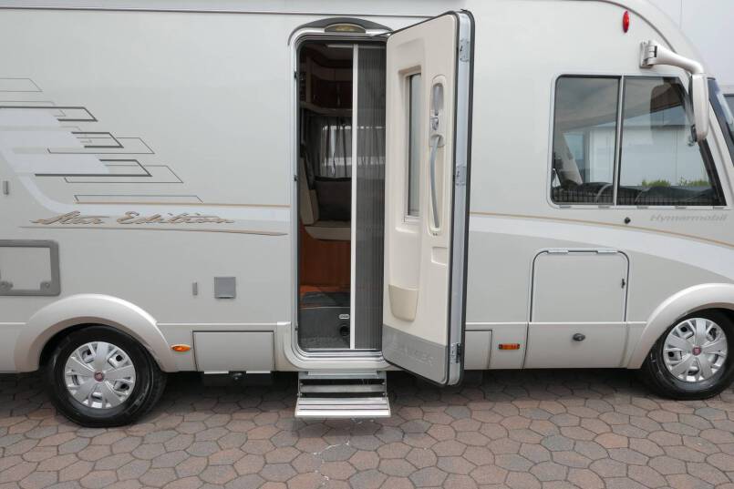 Hymer B 614 SL Star Edition Champagne, 3.0 158 PK, ruime indeling 10