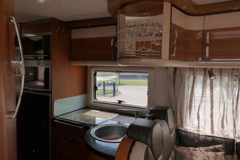 Hymer B 614 SL Star Edition Champagne, 3.0 158 PK, ruime indeling 24