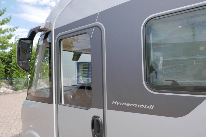 Hymer B ML-I 880 MasterLine 9G AUTOMAAT, 5 persoons, enkele bedden, Crystal Zilver 16