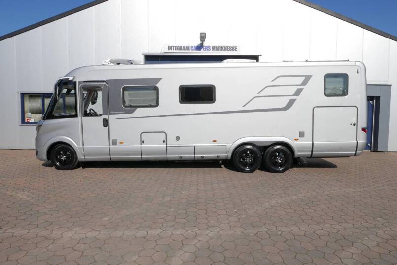 Hymer B ML-I 880 MasterLine 9G AUTOMAAT, 5 persoons, enkele bedden, Crystal Zilver 2