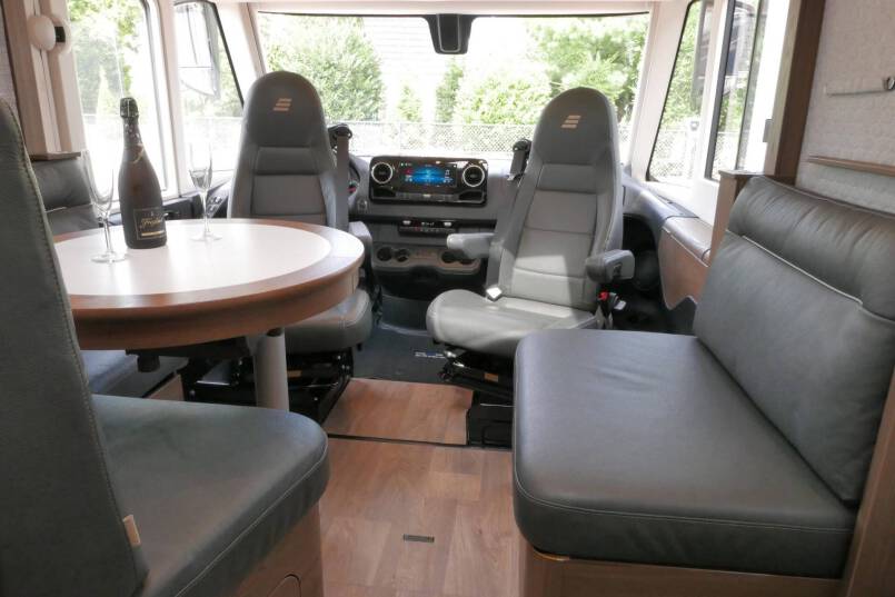 Hymer B ML-I 880 MasterLine 9G AUTOMAAT, 5 persoons, enkele bedden, Crystal Zilver 28