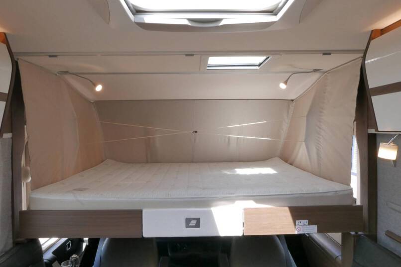 Hymer B ML-I 880 MasterLine 9G AUTOMAAT, 5 persoons, enkele bedden, Crystal Zilver 62