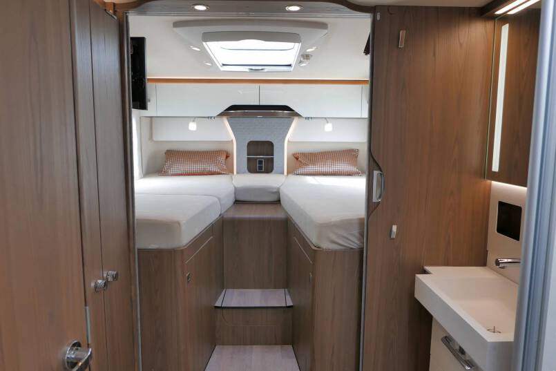 Hymer B ML-I 880 MasterLine 9G AUTOMAAT, lithium, airco, Alde 47