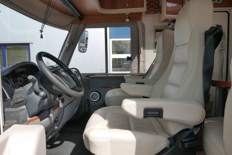 Hymer B 694 SL Star Edition 3.0 AUTOMAAT, bovenkastjes, levelsysteem 20