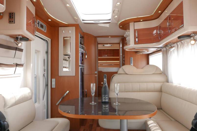 Hymer B 694 SL Star Edition 3.0 AUTOMAAT, bovenkastjes, levelsysteem 29