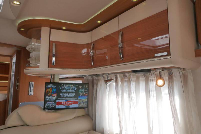 Hymer B 694 SL Star Edition 3.0 AUTOMAAT, bovenkastjes, levelsysteem 30