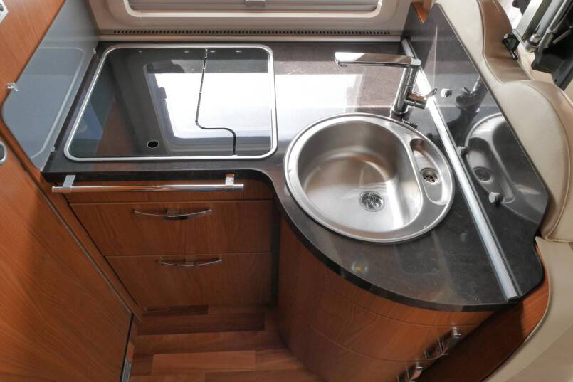 Hymer B 694 SL Star Edition 3.0 AUTOMAAT, bovenkastjes, levelsysteem 34