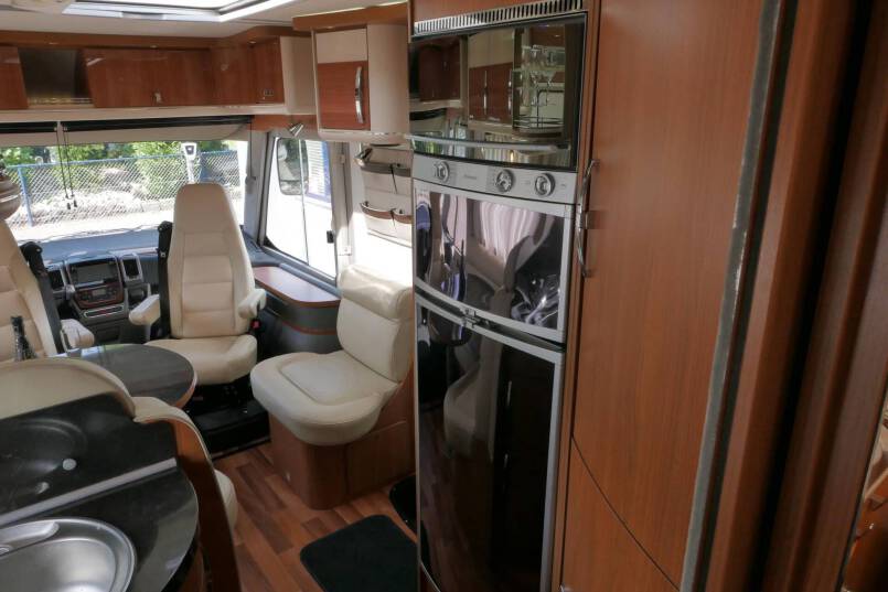 Hymer B 694 SL Star Edition 3.0 AUTOMAAT, bovenkastjes, levelsysteem 37