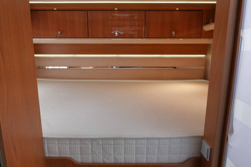 Hymer B 694 SL Star Edition 3.0 AUTOMAAT, bovenkastjes, levelsysteem 40
