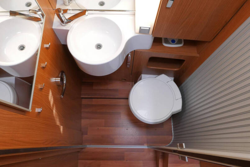 Hymer B 694 SL Star Edition 3.0 AUTOMAAT, bovenkastjes, levelsysteem 45
