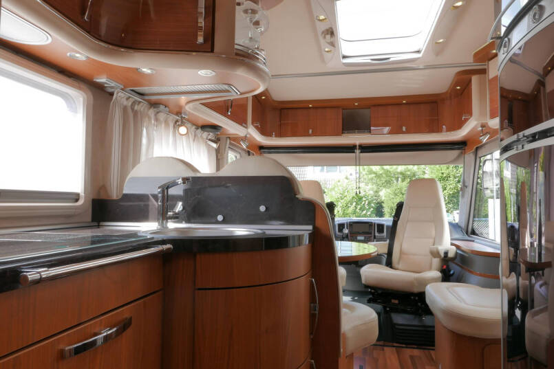Hymer B 694 SL Star Edition 3.0 AUTOMAAT, bovenkastjes, levelsysteem 47