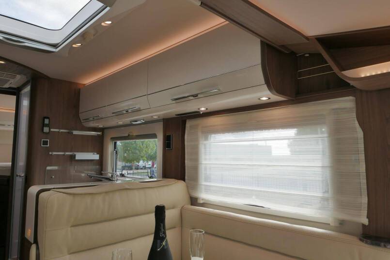 Hymer B-SL 704 SupremeLine AUTOMAAT, luchtvering, levelsysteem, airco 30