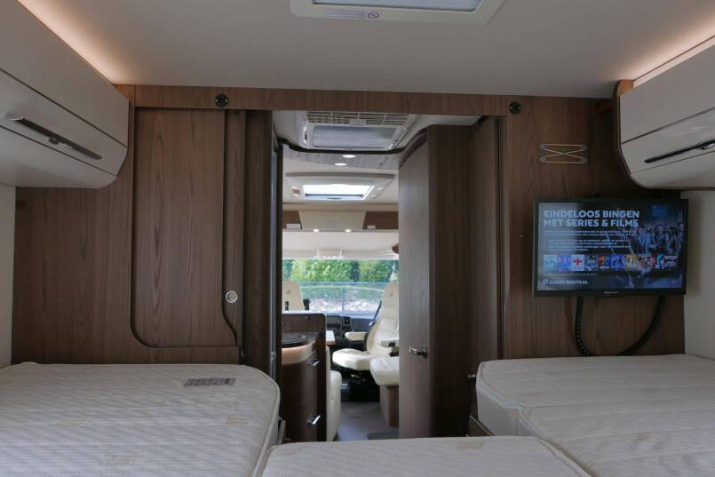 Hymer B-SL 704 SupremeLine AUTOMAAT, luchtvering, levelsysteem, airco 43
