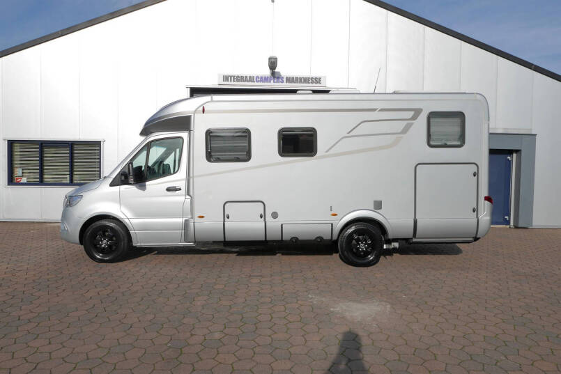 Hymer BMC-T 680 Crystal zilver, AL-KO 4430 chassis, 177 pk automaat 2