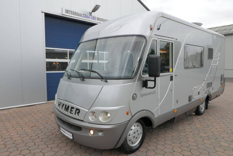 Hymer B 544 Élégance zilver zeer nette en ruime indeling 8